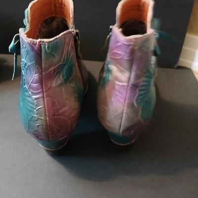 Ankle Booties – Vince Camuto & L’Artiste by Spring Step – EU 39