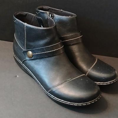Stylish Leather Ankle Boot Duo – Clarks & Navy Casual Boots (Size 8.5M)