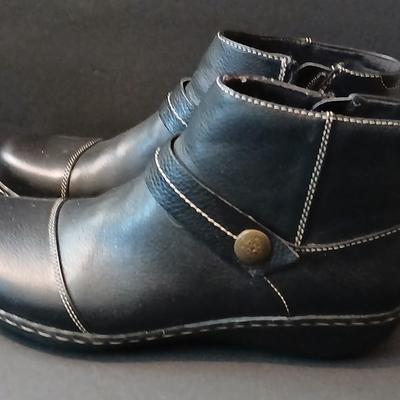 Stylish Leather Ankle Boot Duo – Clarks & Navy Casual Boots (Size 8.5M)