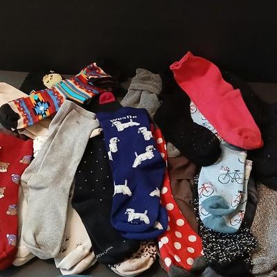 Fun & Cozy Women’s Socks – Assorted Styles & Prints
