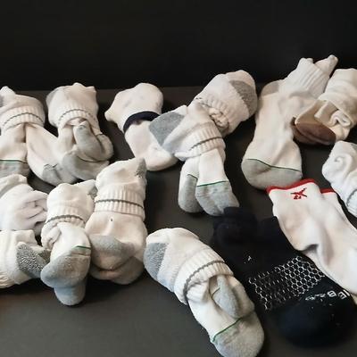 Athletic & Crew Socks – White & Dark Assorted Lot (15+ Pairs)