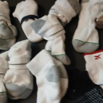 Athletic & Crew Socks – White & Dark Assorted Lot (15+ Pairs)