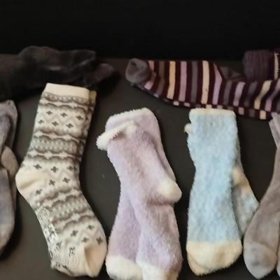 Women’s Winter & Cabin Socks – Assorted Warm Fuzzy Pairs