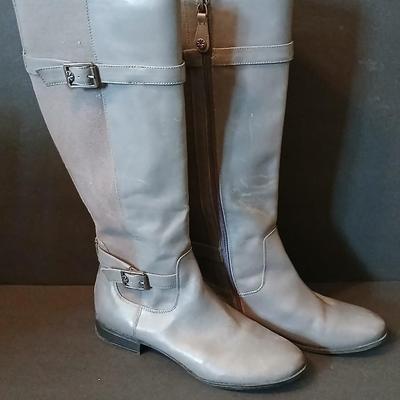 Women's Tall Boots in Black and Gray