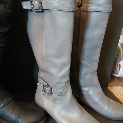 Women's Tall Boots in Black and Gray