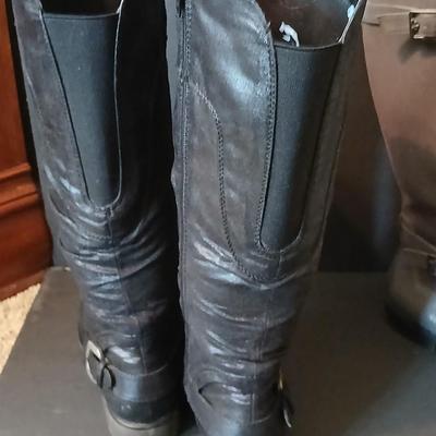 Women's Tall Boots in Black and Gray