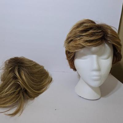 Hairdo™ Short Blondish Wig & Hairpiece Set – by HairUWear – 2-Piece Lot