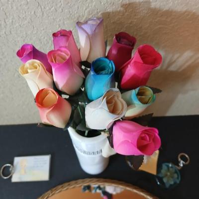 Decorative Gift Lot – Wooden Roses in Vase, Mirror Tray, & Keychains