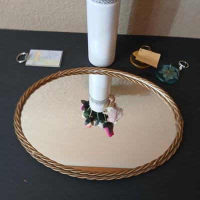 Decorative Gift Lot – Wooden Roses in Vase, Mirror Tray, & Keychains