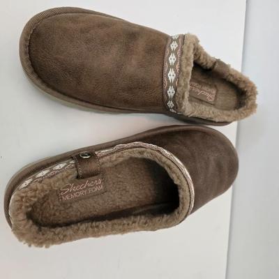 Pairs Women’s Faux Fur-Lined Slippers – Isotoner & Dearfoams