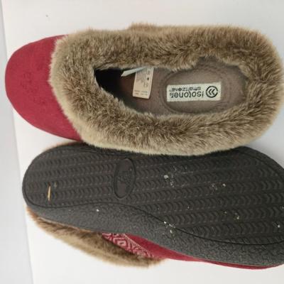 Pairs Women’s Faux Fur-Lined Slippers – Isotoner & Dearfoams