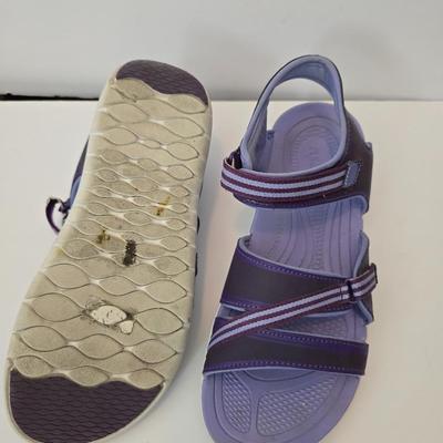2 Pairs Women’s Casual Sandals – Red Flip-Flops & Purple Sport Sandals