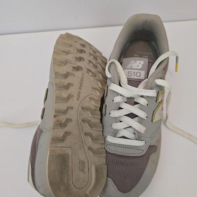 Women’s New Balance Tennis Shoes – Size 8.5