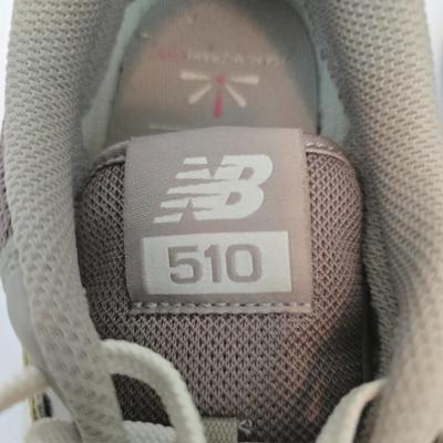 Women’s New Balance Tennis Shoes – Size 8.5