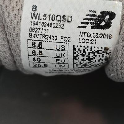 Women’s New Balance Tennis Shoes – Size 8.5