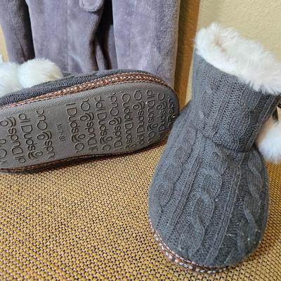 Women's Cozy Comfort Spa Set – Robe, Slippers, & Lavender Bath Gift Box