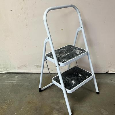 Two-Step Folding Utility Ladder