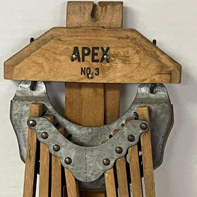 VINTAGE APEX No. 3 Wall-Mount Wooden Clothes Drying Rack