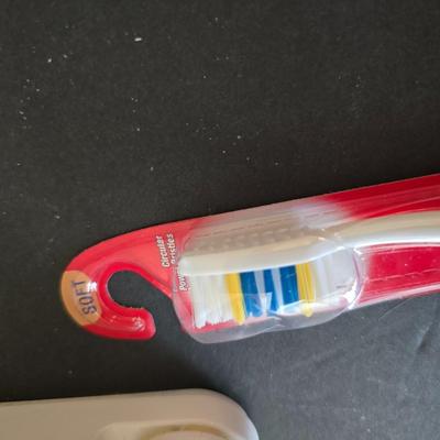 Oral-B Electric Toothbrush with Accessories Set