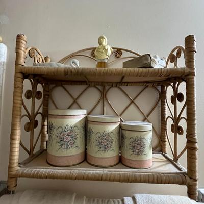 Bathroom Decor Set with Shelf and Towels