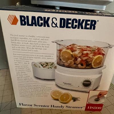 Black & Decker Flavor Scenter Handy Steamer HS800