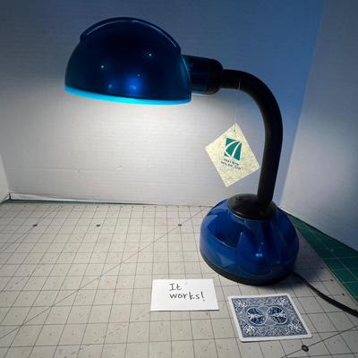 Test Rite Adjustable Gooseneck Desk Lamp