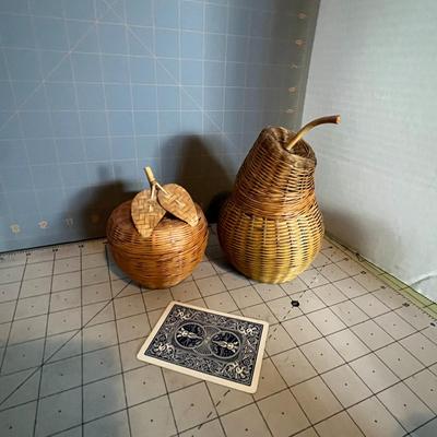 Farmhouse-Style Decor Set