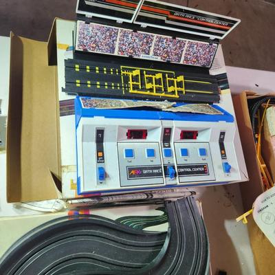 Afx Slot Cars Track and Accessories No cars or Trucks