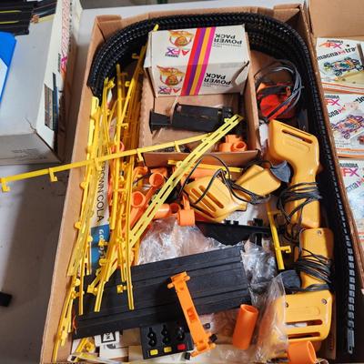 Afx Slot Cars Track and Accessories No cars or Trucks