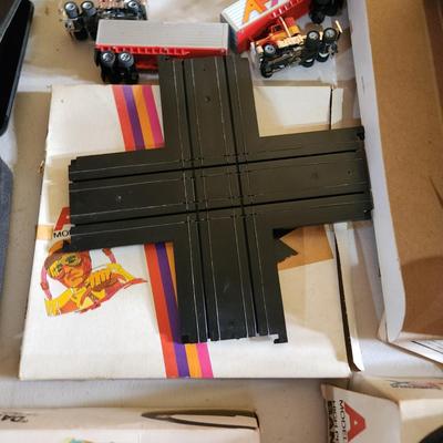 Afx Slot Cars Track and Accessories No cars or Trucks