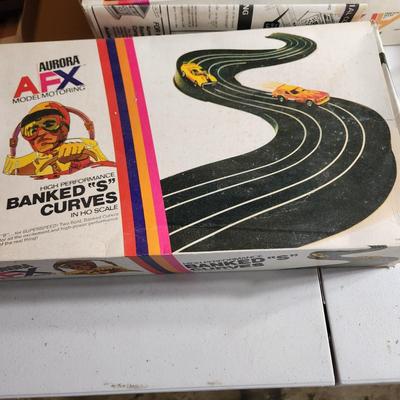 Afx Slot Cars Track and Accessories No cars or Trucks