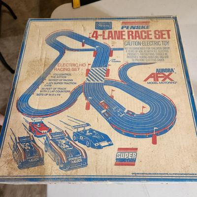 Afx Slot Cars Track and Accessories No cars or Trucks