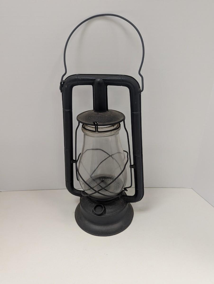 Vintage Dietz Monarch Lamp | EstateSales.org