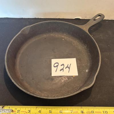 10.5” Cast Iron Skillet