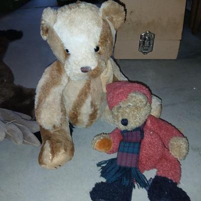 Plush Animal Lot with Moose Rug - Moose rug and a Bunch of friends!