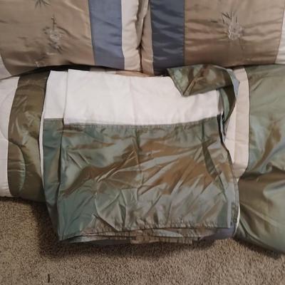 Elegant 5-Piece Embroidered Comforter Set – Queen Size