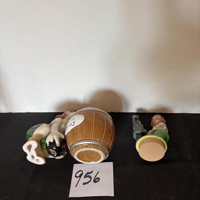 Bowling and Casino Figures