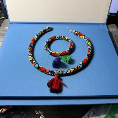 Adjustable Beaded Necklace & Bracelet Combo Preowned from an Estate in VG Condition as Pictured.