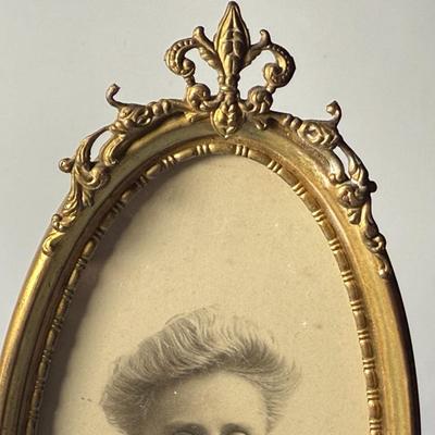 Antique Metal Oval Picture Frame 6.75" Tall w/Metal Backing & Stand Preowned from an Estate as Pictured.