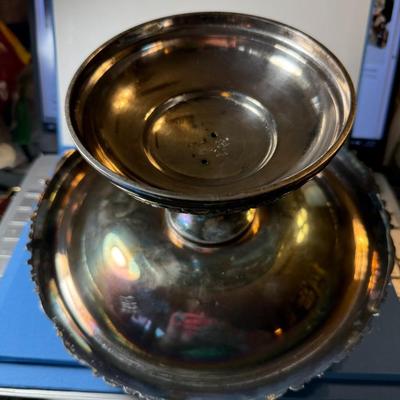 Vintage/Antique "MERIDEN B-COMPANY" Quadruple Plate Serving Pedestal Tray w/Handle in Good Condition but Monogramed as Pictured.