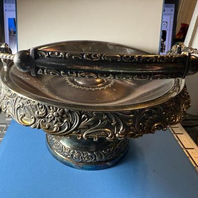 Vintage/Antique "MERIDEN B-COMPANY" Quadruple Plate Serving Pedestal Tray w/Handle in Good Condition but Monogramed as Pictured.