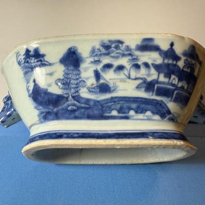 ANTIQUE Canton Ware Porcelain Boar's Head Serving Dish 7"L Qing 19th C. Tureen w/Some Stress Cracks as Pictured.
