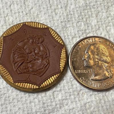 Federal State of Saxony Weimar Republic (1918-1933) Emergency Notgeld Porcelain/Clay Inflationary Coinage as Pictured.