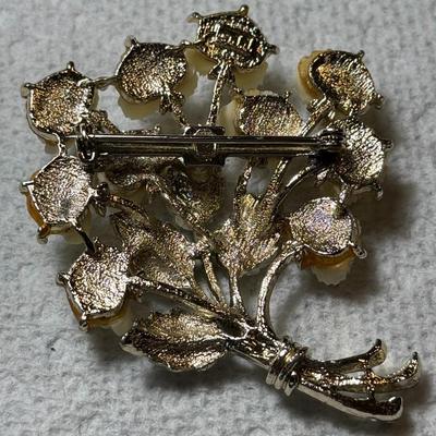 Vintage JJ Designer Enameled & Celluloid Carved Flower Pin/Brooch in VG Preowned Condition as Pictured.