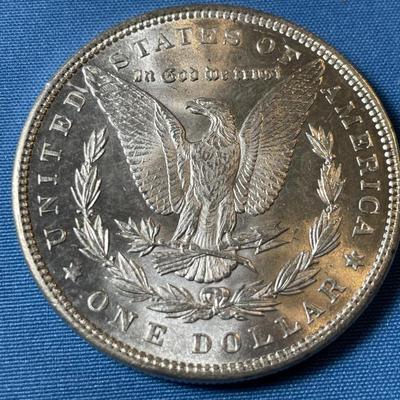 1890-P UNCIRCULATED CONDITION MORGAN SILVER DOLLAR (COIN #11).