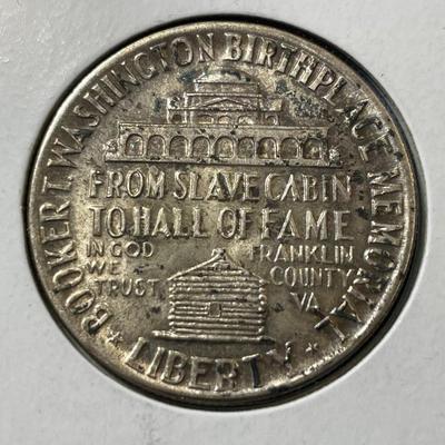 BOOKER T. WASHINGTON 1946-P UNCIRCULATED 100% TONED CONDITION COMMEMORATIVE SILVER HALF DOLLAR COIN AS PICTURED.