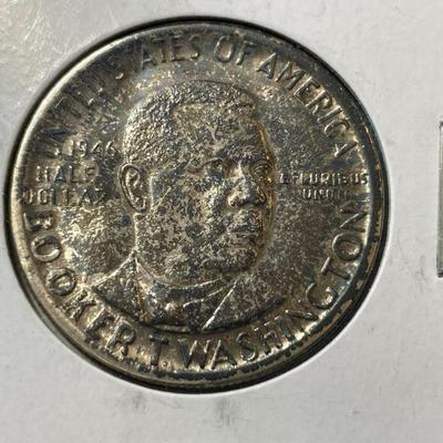 BOOKER T. WASHINGTON 1946-P UNCIRCULATED 100% TONED CONDITION COMMEMORATIVE SILVER HALF DOLLAR COIN AS PICTURED.