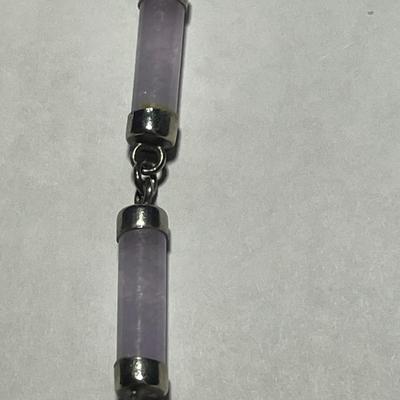 Vintage Dainty Preowned Sterling Silver Lavender Jade Tub Necklace 17" Long in Good Preowned Condition.