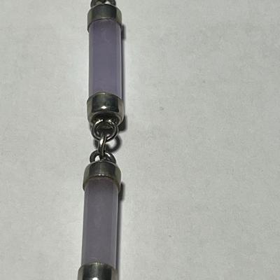 Vintage Dainty Preowned Sterling Silver Lavender Jade Tub Necklace 17" Long in Good Preowned Condition.
