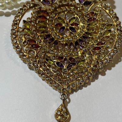 Vintage Indian Wedding Bridal Gold Plated Faux Pearl & Colored Stone Necklace 22"+ Plus & Adjustable in Good Preowned...